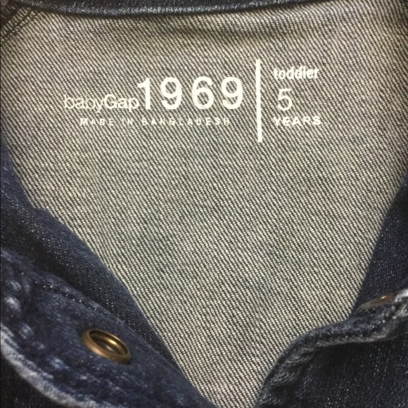 Baby Gap jean jacket - Picture 2 of 3
